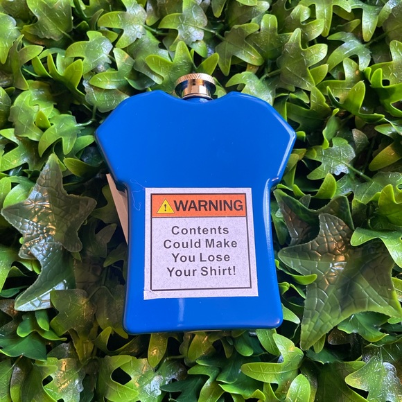 Blue Flasks are so fun to keep your spirits in. Measurements are in photos. - Picture 3 of 9